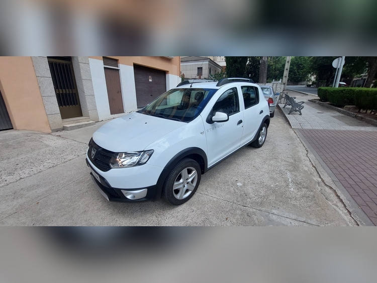 Dacia Sandero Stepway 1.5 dci 90cv foto 4